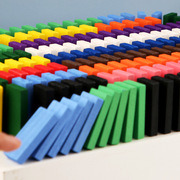 儿童木制120多米诺骨牌益智玩具成人大号标准早教12色比赛片