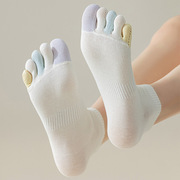 糖果色五指袜子女夏季薄款纯棉，短筒分趾袜防臭透气纯色运动脚趾袜
