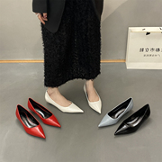法式气质名媛黑色单鞋女鞋子2024年春秋季尖头坡跟红色高跟鞋