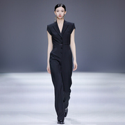 maggiema马婧设计师女装，修身可拆卸黑色，高腰显瘦短袖连体裤