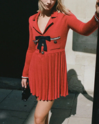 法国小众红色重工显瘦垂坠感长袖名媛针织，连衣裙百褶毛衣裙(毛衣裙)