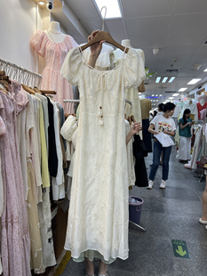 韩版夏季时尚潮流，韩国东大门温柔杏色泡泡短袖，抽绳刺绣连衣裙