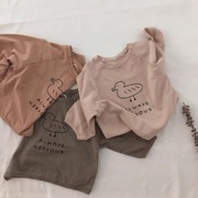春款儿童T恤 韩版麻棉面料印小鸭子T恤 散边设计儿童长袖T