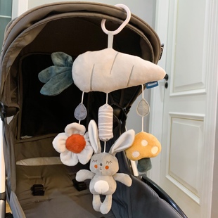 婴儿推车挂件0-1岁宝宝，车载安全座椅床头风铃，摇铃毛绒玩具3-6个月