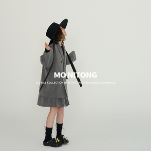 monitong竖条纹花灰色，oversize西装百褶短裙，复古羊毛平顶帽