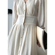 法式优雅珍珠白色连衣裙2023春秋V领气质收腰打底长袖裙子女