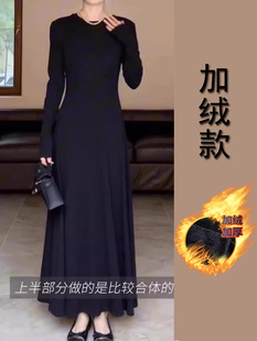 棉加绒加厚黑色圆领长袖修身显瘦打底连衣裙女秋设计感长裙