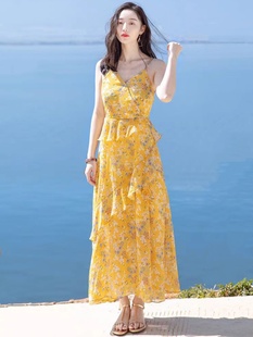 黄色吊带荷叶边连衣裙波西米亚沙滩，裙收腰艺术高级感裙子雪纺长裙