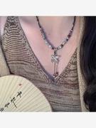 新中式长款蝴蝶吊坠项链女中国风，陶瓷串珠毛衣链，手工编织百搭饰品