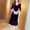 紫色礼服连衣裙2024秋冬季女装，高端贵夫人v领钉珠丝绒鱼尾裙