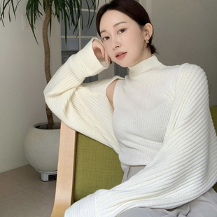 韩国chic秋季温柔立领，修身内搭打底背心+坑条披肩针织毛衣两件套