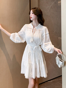 法式宽松显瘦白色连衣裙，女2023年秋季高级感气质镂空雪纺裙子