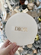 dior迪奥圆饼化妆包饭桶包白色(包白色)简约时尚，手拿包可改造收纳洗漱