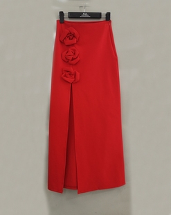 法式性感红色高腰半身长裙女高级感开叉，立体玫瑰花设计感小众轻奢