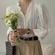 韩国chic秋季法式甜美木耳边v领单排扣压褶，设计感七分袖衬衫上衣