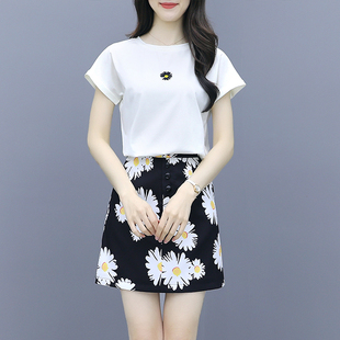 时尚减龄短袖雏菊印花纯棉t恤半身裙套装欧州站夏季女装新版韩版