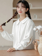 休闲少女简约2024年春季刺绣娃娃领长袖白色衬衣文艺宽松衬衫