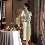 绿色旗袍2024夏季中式文艺民国复古风纯色优雅年轻款少女旗袍
