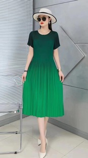时尚简约真丝连衣裙女夏季圆领，渐变修身气质妈妈，过膝长裙清凉绿色