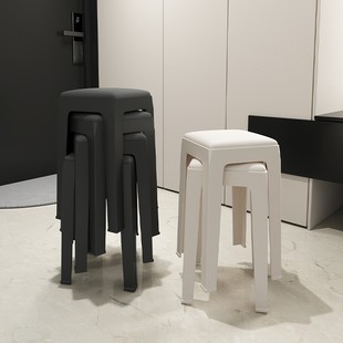 塑料凳子家用加厚可叠放软包方凳，现代简约客厅餐桌，高板凳(高板凳)创意椅子
