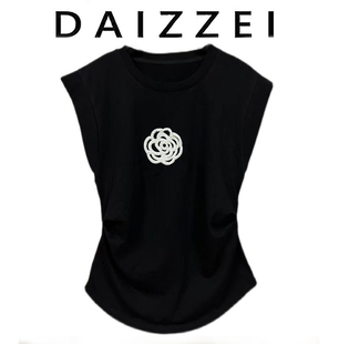 daizzei~2024夏季时尚设计感山茶花褶皱，收腰显瘦t恤女上衣潮