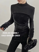 z3298秋季上新设计(新设计)感时尚简约小众修身显瘦半高领拼接丝绒上衣女