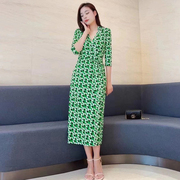 夏季小香风连衣裙短款显瘦绿色几何花色短裙弹力一片式裹身裙