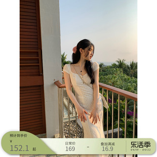 王少女(王少女)的店白色，蕾丝v领连衣裙，2024夏季法式气质修身长款鱼尾裙子