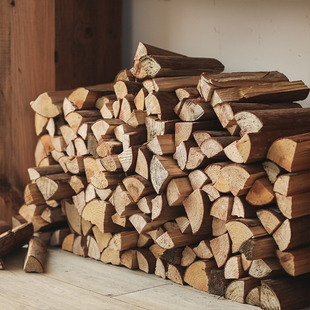 手劈壁炉专用木柴装饰品拍照道具篝火取暖天然原木造景干木柴树枝