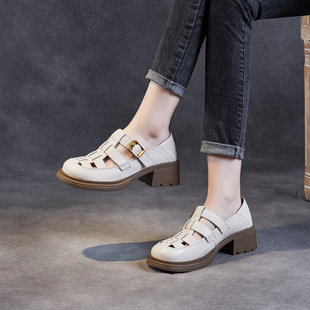 高端时尚24夏季女士真皮凉鞋，白色复古粗跟镂空头层牛皮鞋平底单鞋