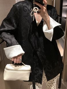 新中式国风黑白拼色西装，外套v领女装，春时髦气质宽松西服上衣