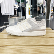 Adidas/阿迪达斯三叶草男女同款轻便耐磨休闲运动板鞋IE7165