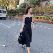 赫本风小黑裙高级感黑色吊带连衣裙，女2024春夏气质雪纺长裙子
