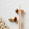 日式可爱蘑菇筷子，架软萌实木筷架原木架托筷托摆拍道具摆件