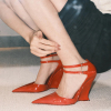 包头凉鞋红色尖头坡跟高跟鞋女2024春豹纹时装，性感玛丽珍单鞋