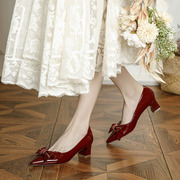 法式红色漆皮单鞋女2023年韩版百搭蝴蝶结浅口女鞋粗跟尖头高跟鞋
