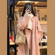 韩系粉色大衣女秋冬季2023中长款赫本风小个子，毛呢外套高级感