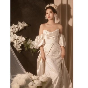 法式复古婚纱新娘，2023蕾丝出门轻婚纱高级感小众抹胸鱼尾轻纱