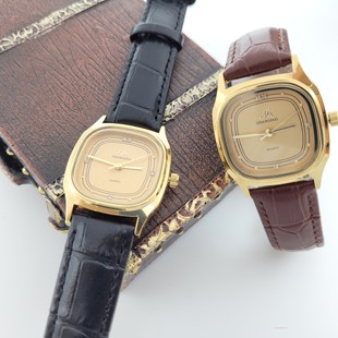 上海手表厂方形复古镀金真皮，表带石英百搭小金表