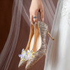 银色水晶高跟鞋女2023不累脚粗跟伴娘礼服宴会金色新娘结婚鞋