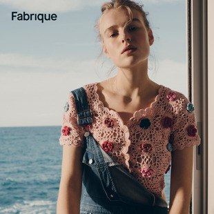 Fabrique 彩色手工立体钩花短款针织开衫上衣