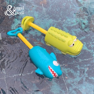 儿童出游便携玩具游泳池戏水抽拉喷水宝宝鲨鱼洗澡卡通漂流小水