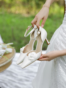 lusen法式山茶花婚鞋高级感白色，缎面高跟鞋中空一字带凉鞋可日常