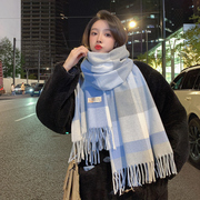 蓝色格子含羊毛围巾女冬季韩版高级感流苏，大披肩日系复古学生围脖