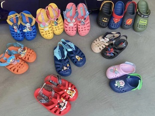 巴西本土品牌婴童迪斯尼米奇洞洞鞋男女童鞋包头外穿宝宝凉鞋