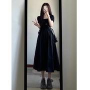 黑色方领连衣裙女小个子夏季2024年设计感赫本风收腰公主长裙