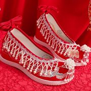 中式结婚明制汉服婚鞋搭配秀禾服的红色女古风内刺绣新娘鞋子