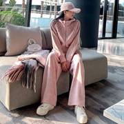 粉色休闲时尚运动套装女秋冬2023宽松设计感连帽卫衣女两件套