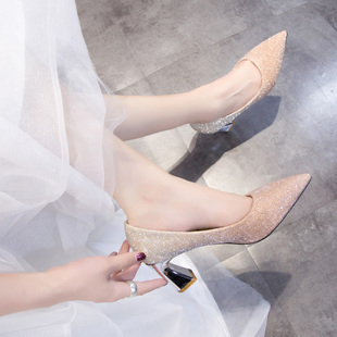 2023春季尖头亮片鞋子新娘，婚纱鞋香槟色，伴娘高跟鞋粗跟单鞋女