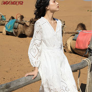 法式长袖白色蕾丝连衣裙，女春季镂空裙子，海边度假三亚旅游沙滩裙